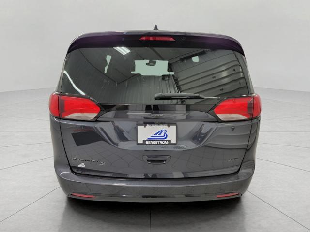 2020 Chrysler Pacifica Vehicle Photo in Oshkosh, WI 54904