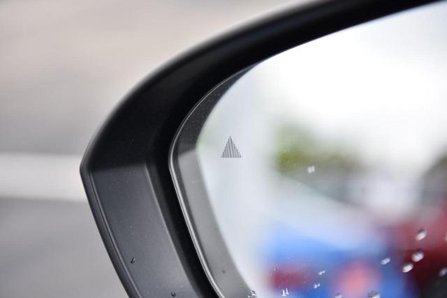 2025 Nissan Rogue Vehicle Photo in Ballwin, MO 63011