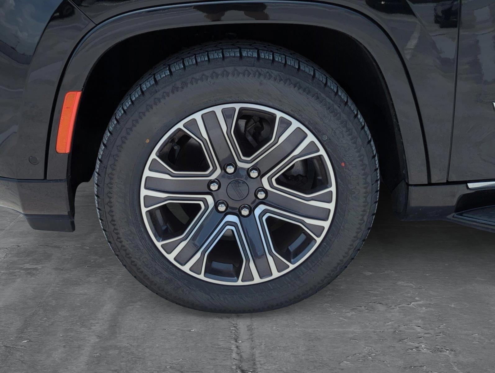 2023 Jeep Wagoneer L Vehicle Photo in Ft. Myers, FL 33907