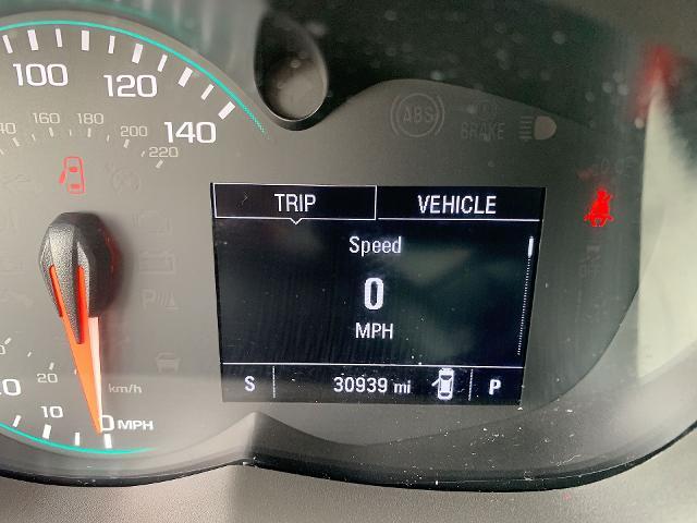 2022 Chevrolet Trax Vehicle Photo in MOON TOWNSHIP, PA 15108-2571