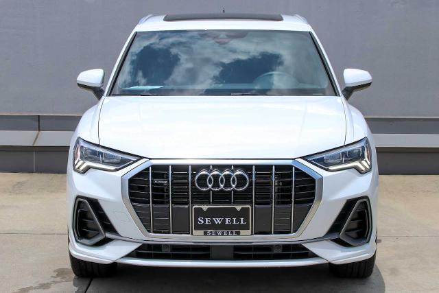 2024 Audi Q3 Vehicle Photo in SUGAR LAND, TX 77478