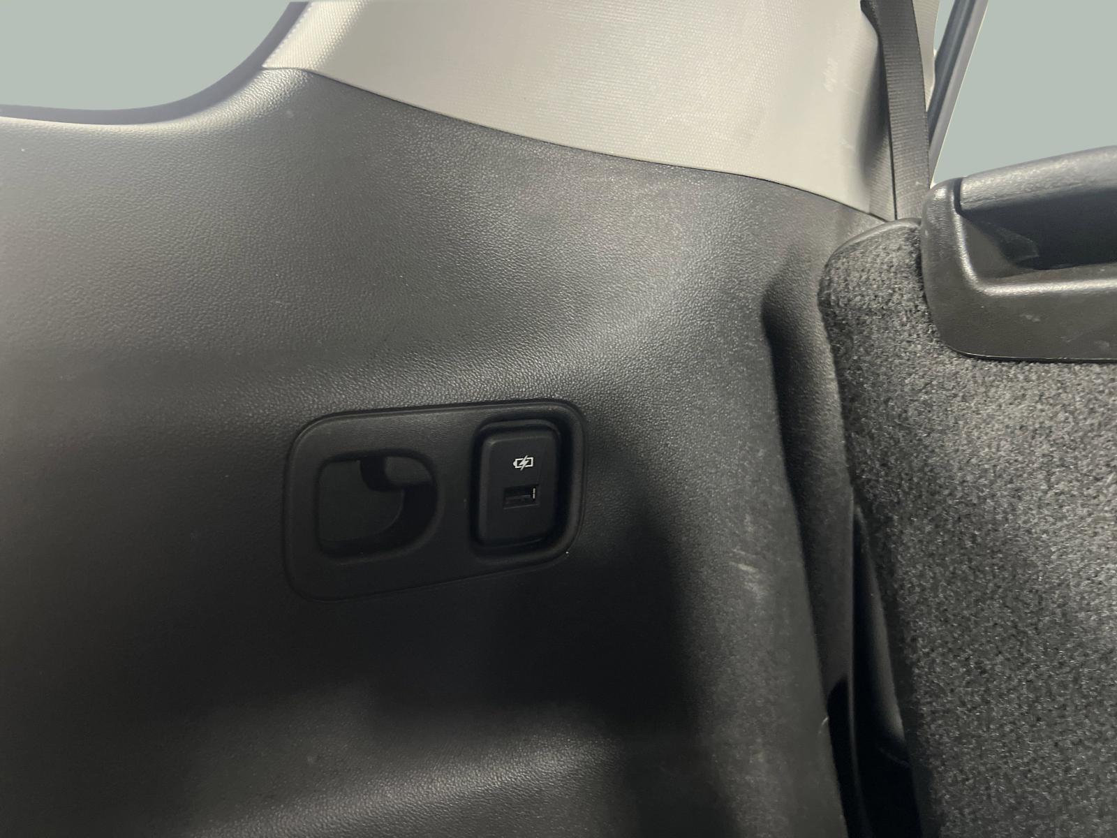 2023 GMC Acadia Vehicle Photo in GEORGETOWN, TX 78626-7508