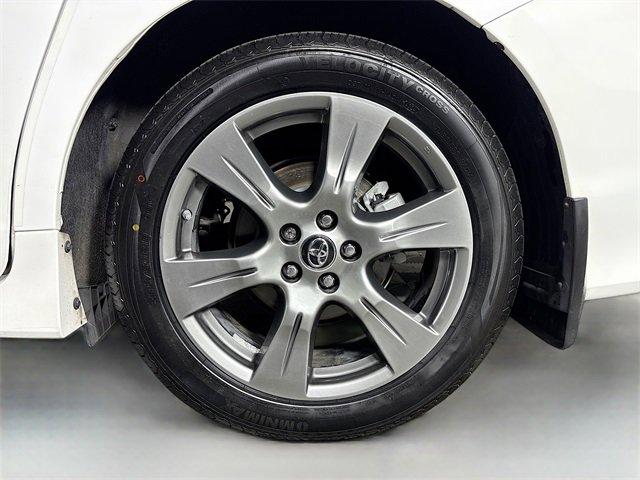 2018 Toyota Sienna Vehicle Photo in PUYALLUP, WA 98371-4149