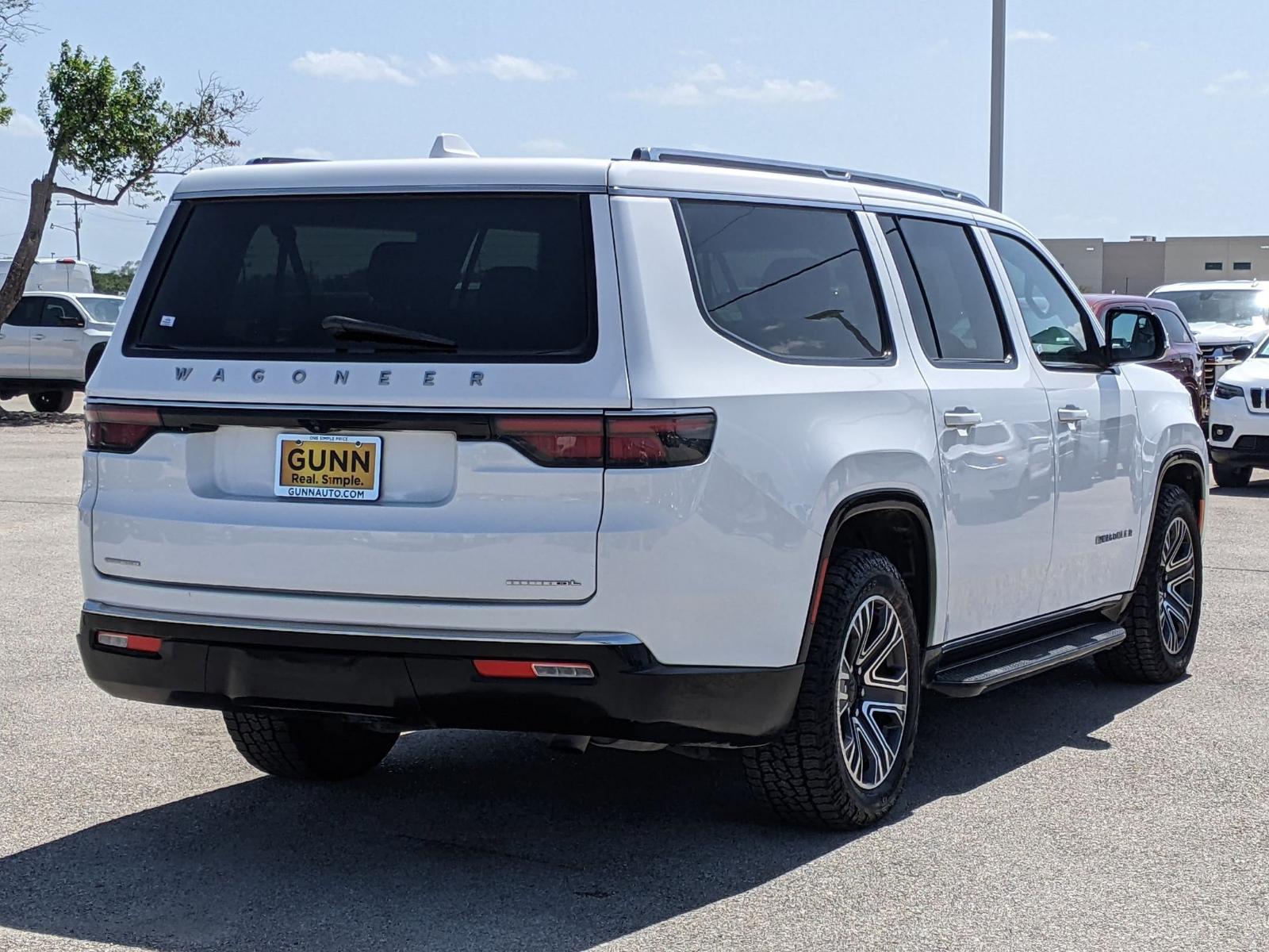2023 Jeep Wagoneer L Vehicle Photo in Seguin, TX 78155