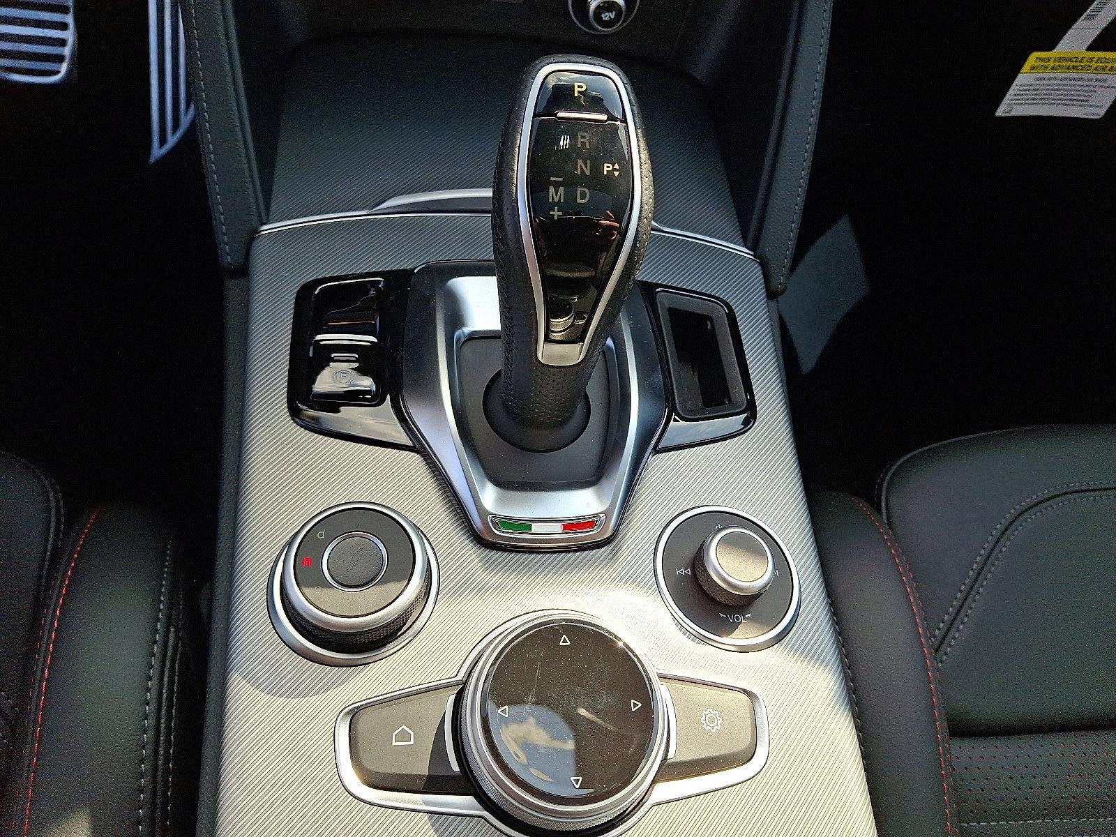 2025 Alfa Romeo Stelvio Vehicle Photo in Willow Grove, PA 19090