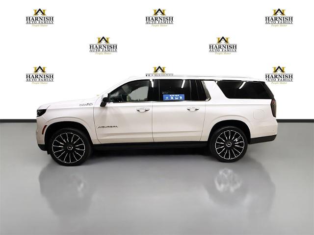 2025 Chevrolet Suburban Vehicle Photo in EVERETT, WA 98203-5662