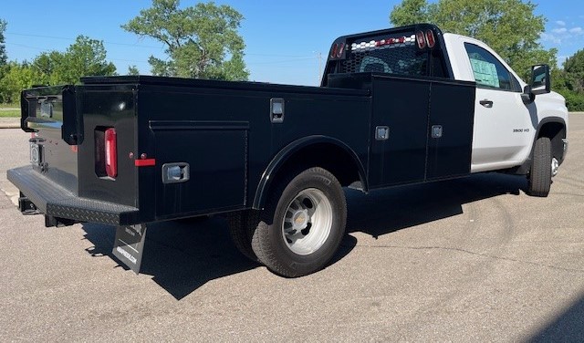 2024 Chevrolet Silverado 3500 HD Chassis Cab Vehicle Photo in TOPEKA, KS 66609-0000