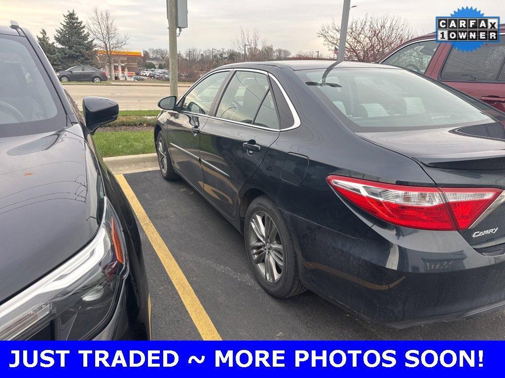 2017 Toyota Camry Vehicle Photo in Saint Charles, IL 60174