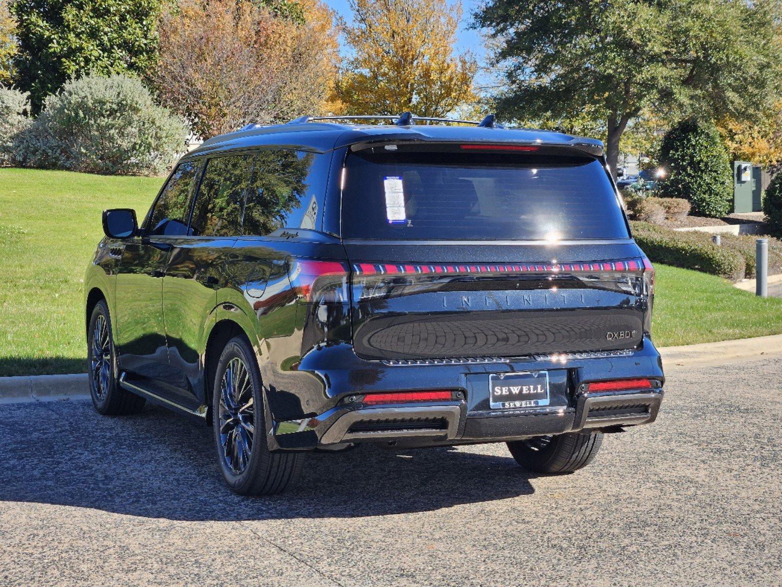 2025 INFINITI QX80 Vehicle Photo in Fort Worth, TX 76132