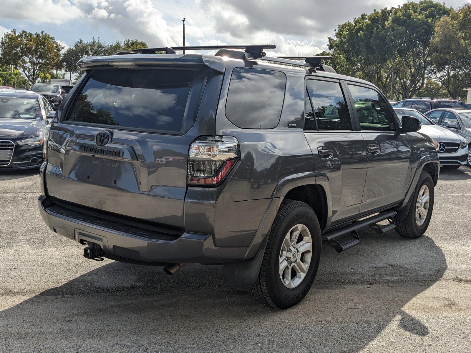 2021 Toyota 4RUN Vehicle Photo in GREENACRES, FL 33463-3207