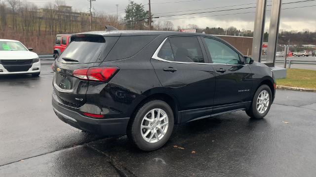 2022 Chevrolet Equinox Vehicle Photo in MOON TOWNSHIP, PA 15108-2571