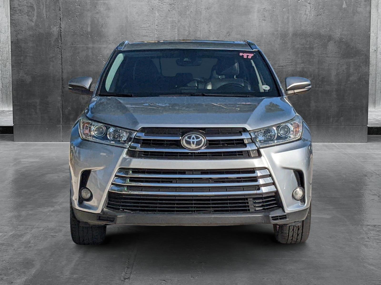 2017 Toyota Highlander Vehicle Photo in Davie, FL 33331