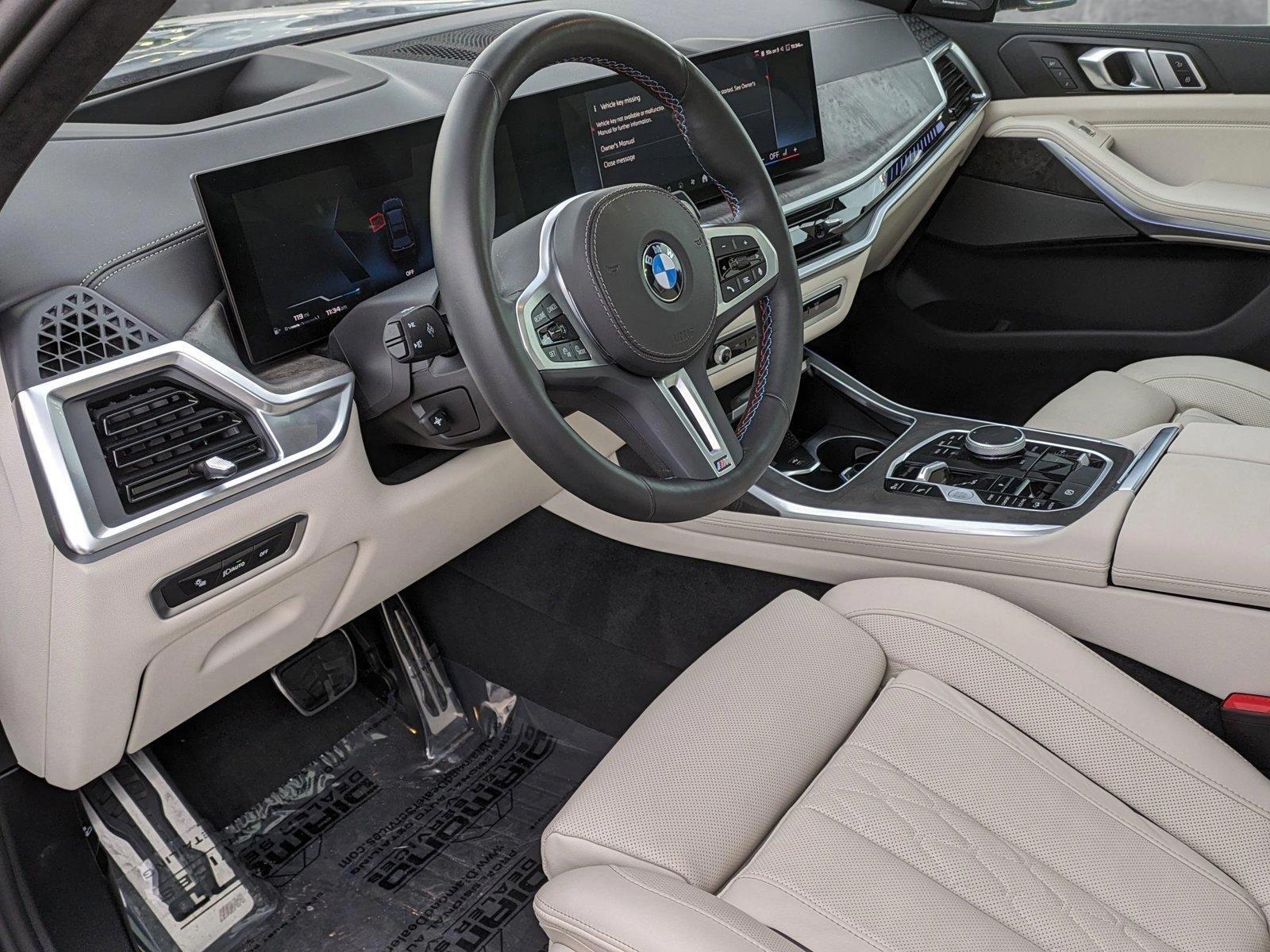 2024 BMW X7 M60i Vehicle Photo in Rockville, MD 20852