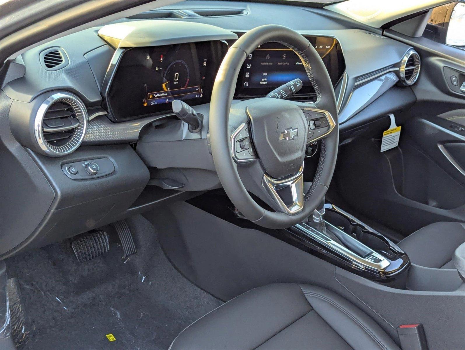 2025 Chevrolet Trax Vehicle Photo in PEMBROKE PINES, FL 33024-6534