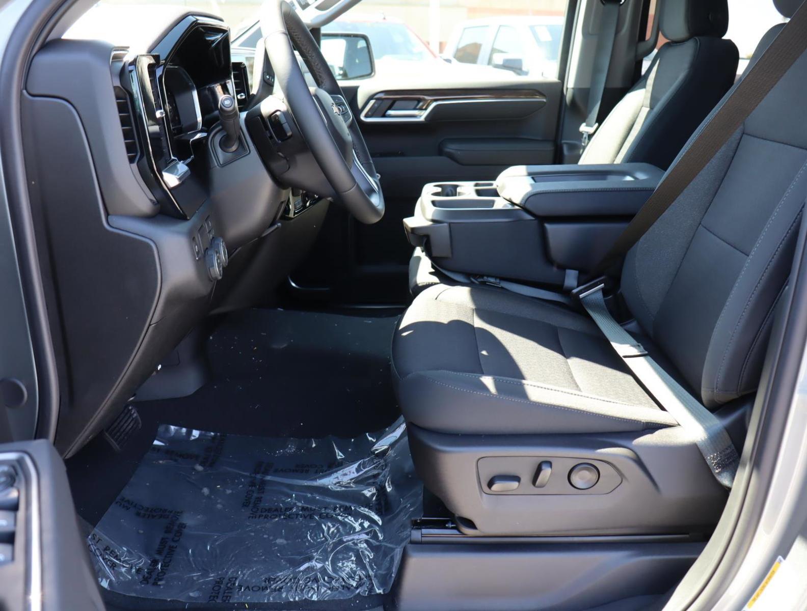 2025 Chevrolet Silverado 1500 Vehicle Photo in LOS ANGELES, CA 90007-3794