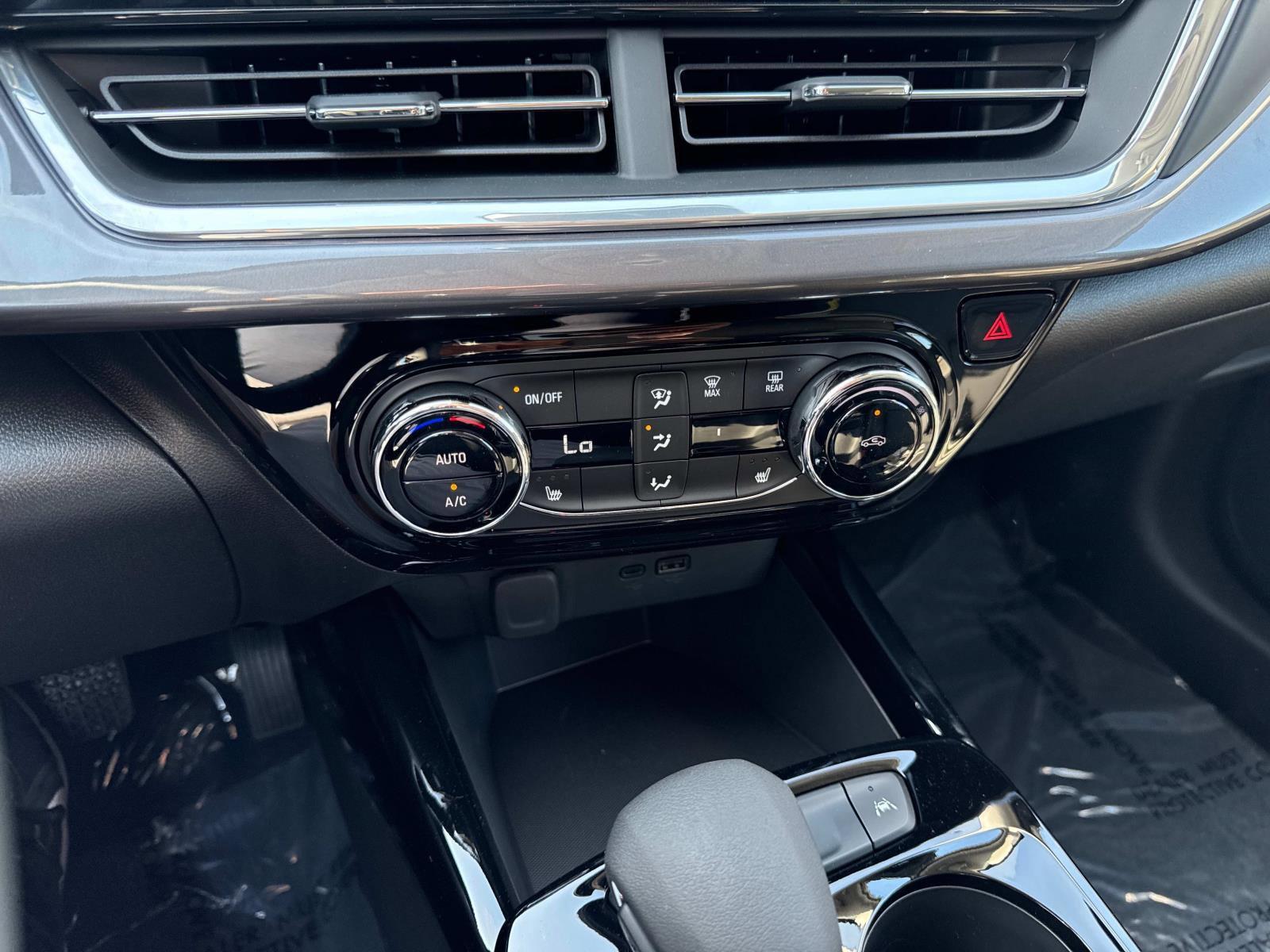 2025 Chevrolet Trax Vehicle Photo in LOS ANGELES, CA 90007-3794