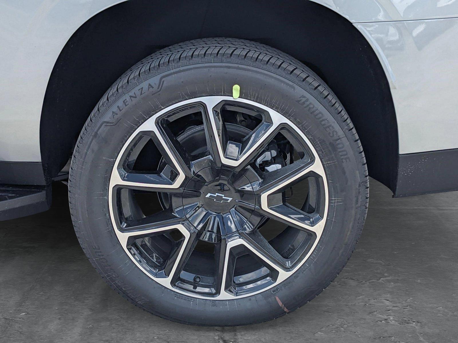 2025 Chevrolet Suburban Vehicle Photo in MIAMI, FL 33172-3015