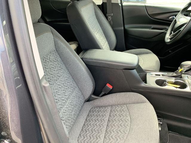2023 Chevrolet Equinox Vehicle Photo in MOON TOWNSHIP, PA 15108-2571