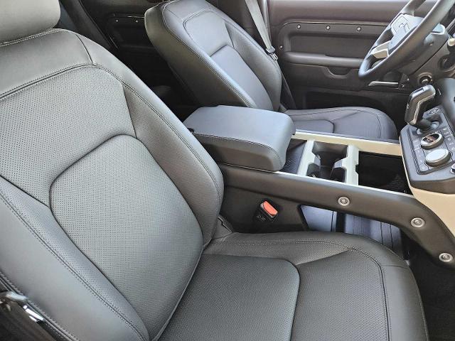 2025 Defender Vehicle Photo in AUSTIN, TX 78717