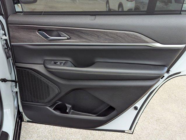 2023 Jeep Grand Cherokee L Vehicle Photo in San Antonio, TX 78230