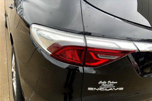 2022 Buick Enclave Vehicle Photo in TOPEKA, KS 66609-0000
