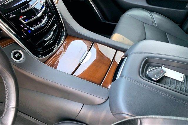 2020 Cadillac Escalade Vehicle Photo in KANSAS CITY, MO 64114-4502