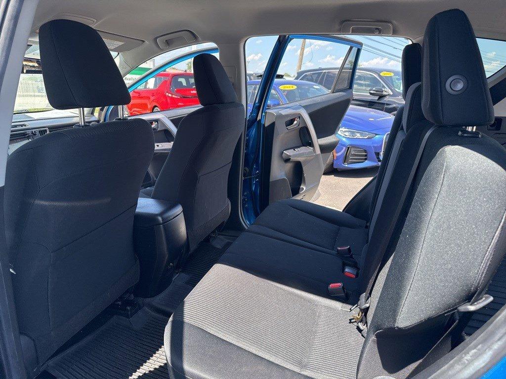 2018 Toyota RAV4 Vehicle Photo in Harrisburg, PA 17111
