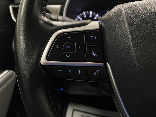 2022 Toyota Highlander Vehicle Photo in Appleton, WI 54913