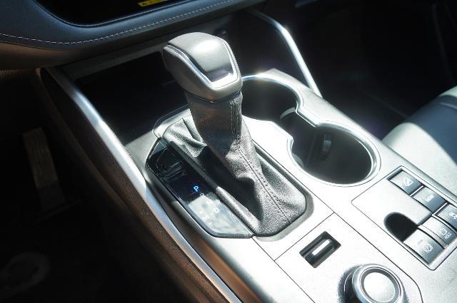2024 Toyota Highlander Vehicle Photo in Riverdale, UT 84405