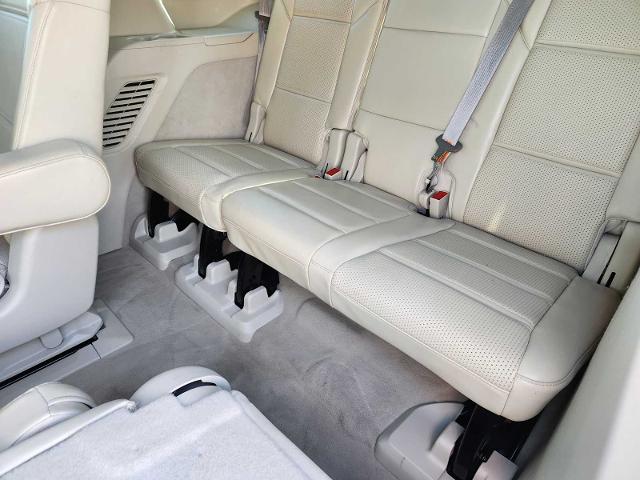 2022 Cadillac Escalade Vehicle Photo in DENTON, TX 76210-9321