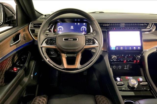 2023 Jeep Grand Cherokee Vehicle Photo in Kansas City, MO 64114