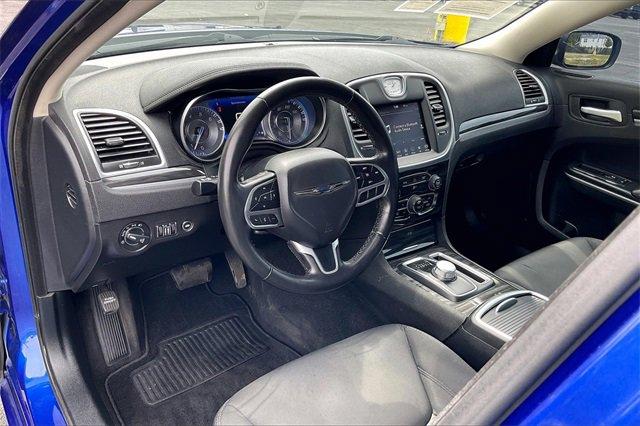2019 Chrysler 300 Vehicle Photo in INDEPENDENCE, MO 64055-1314