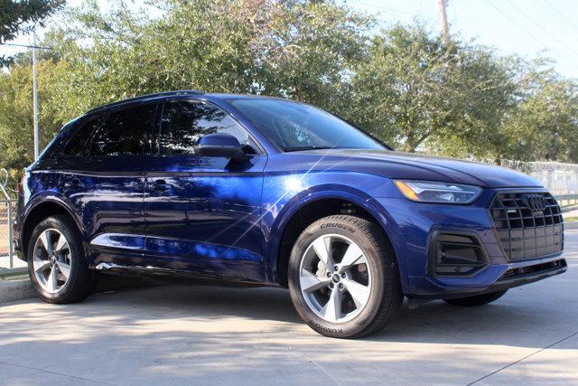 2024 Audi Q5 Vehicle Photo in HOUSTON, TX 77090