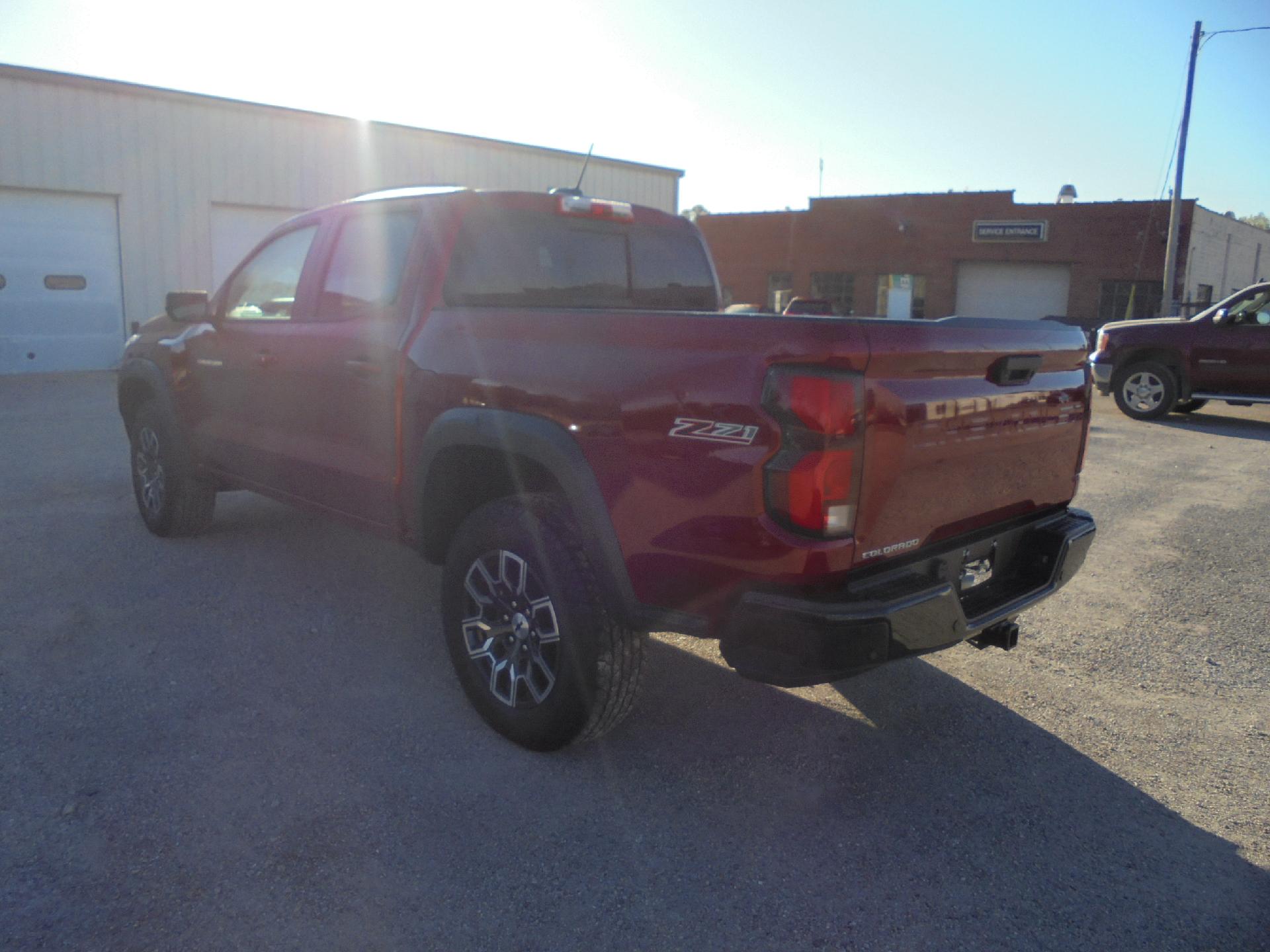 2023 Chevrolet Colorado Z71 photo 6