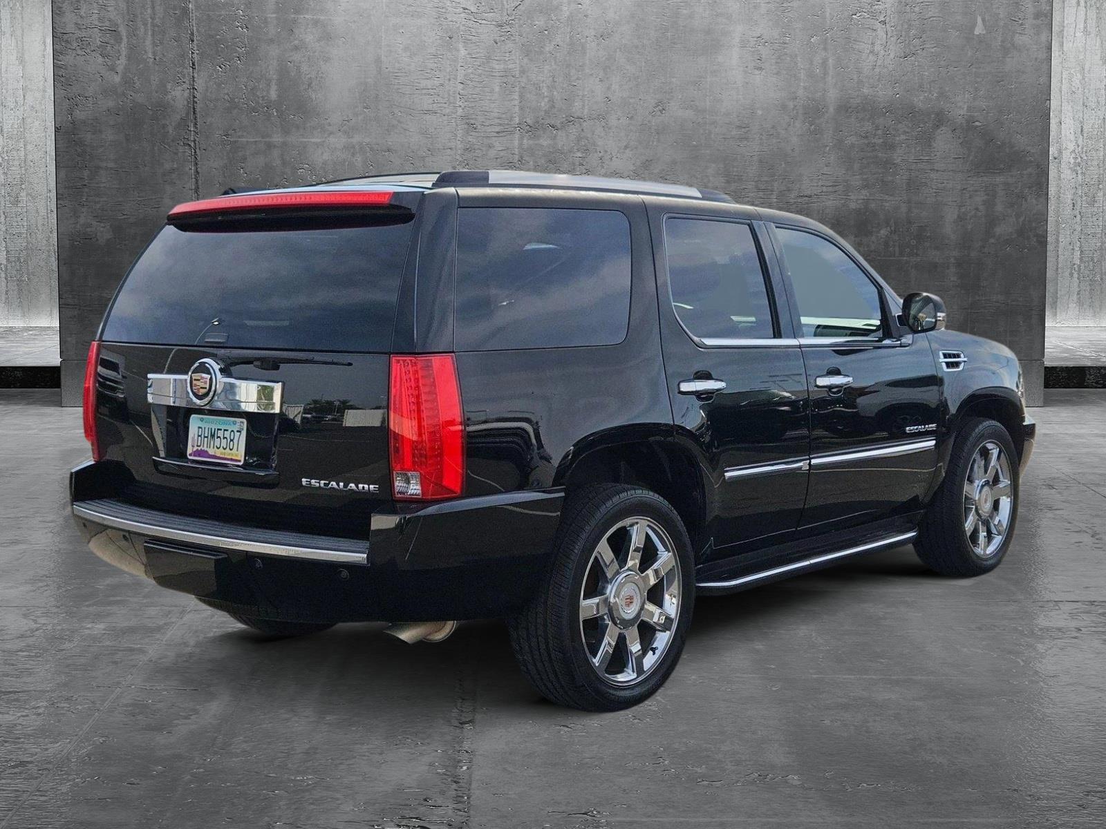 2014 Cadillac Escalade Vehicle Photo in GILBERT, AZ 85297-0446