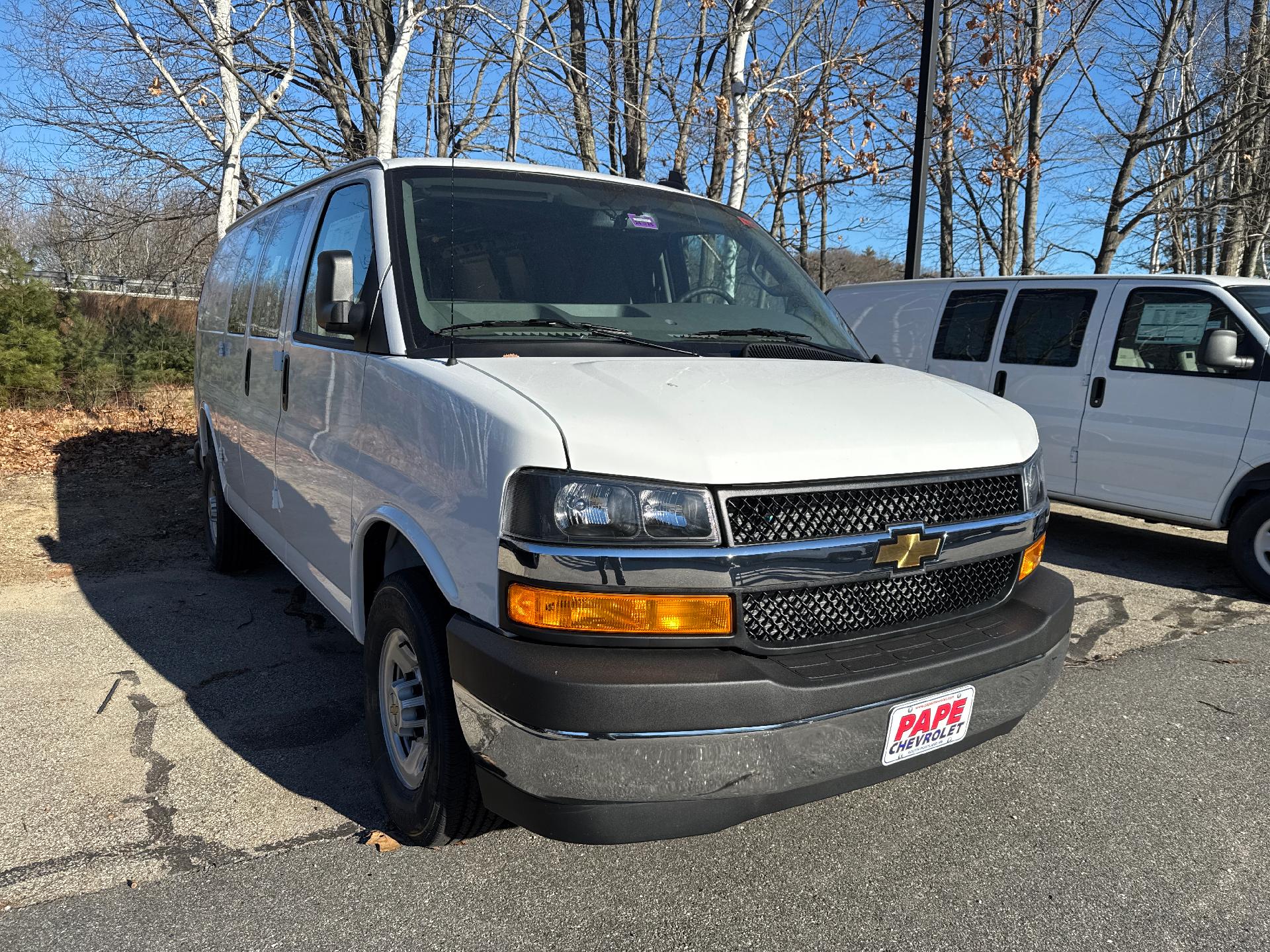 2025 Chevrolet Express Cargo 2500 Vehicle Photo in SOUTH PORTLAND, ME 04106-1997