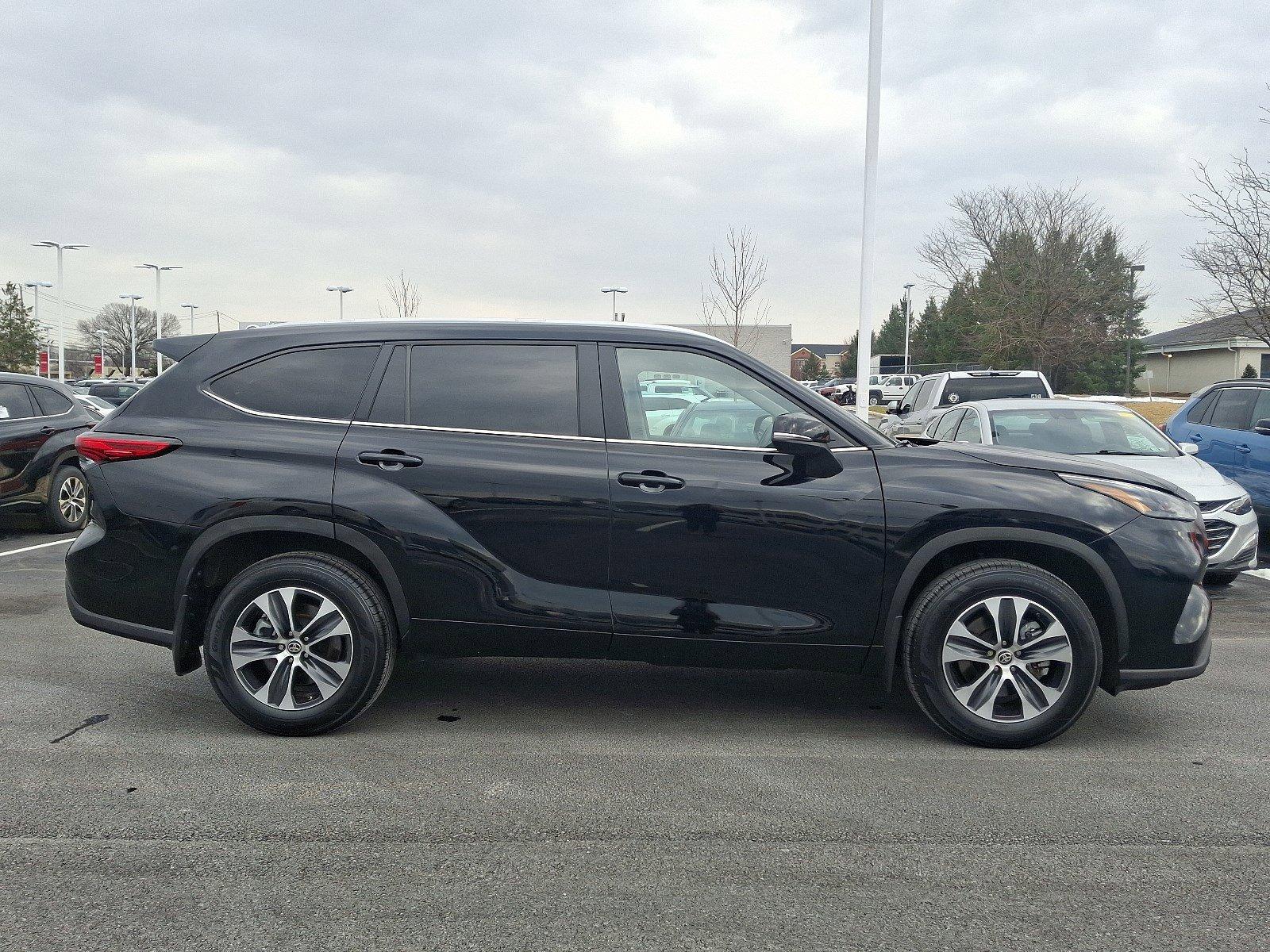 2023 Toyota Highlander Vehicle Photo in Harrisburg, PA 17111
