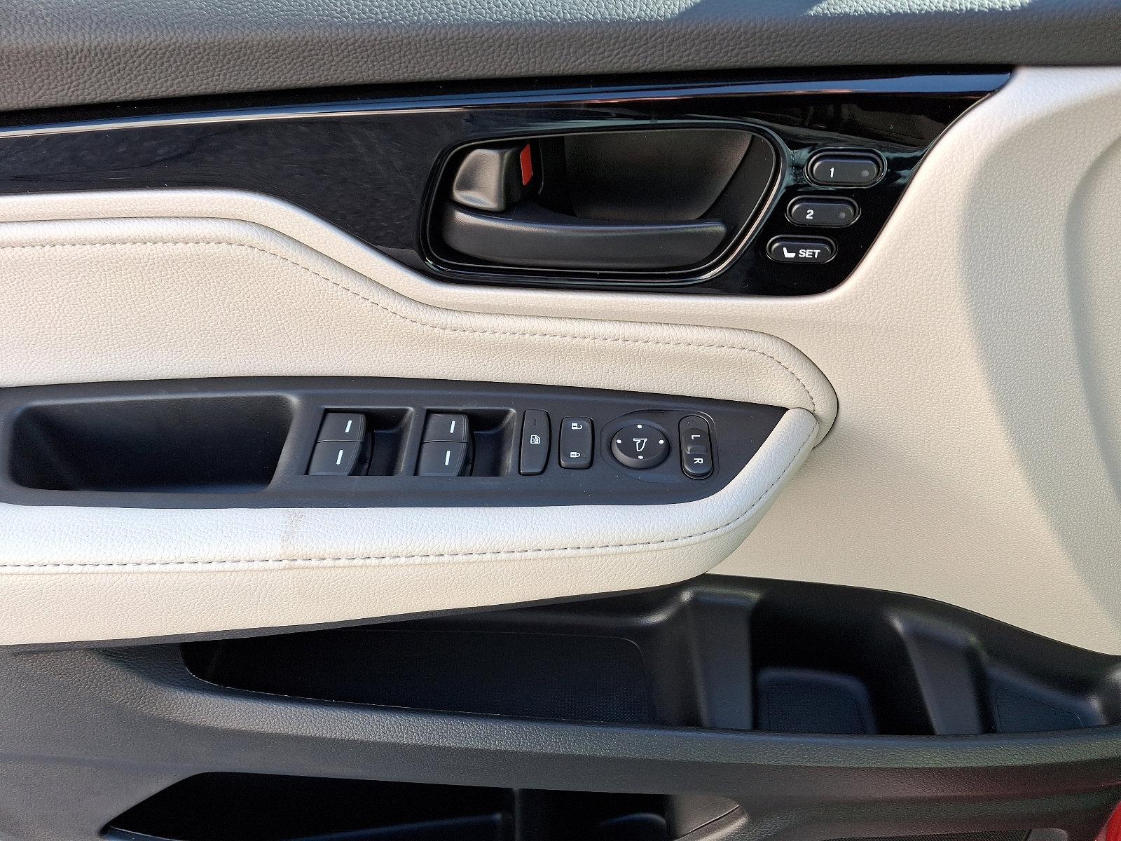 2025 Honda Odyssey Vehicle Photo in Harrisburg, PA 17111