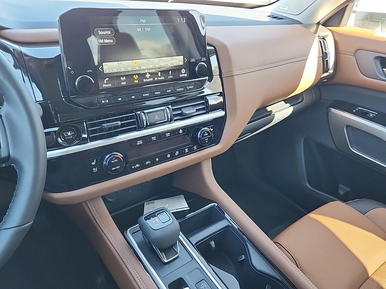 2025 Nissan Pathfinder Vehicle Photo in Albuquerque, NM 87110