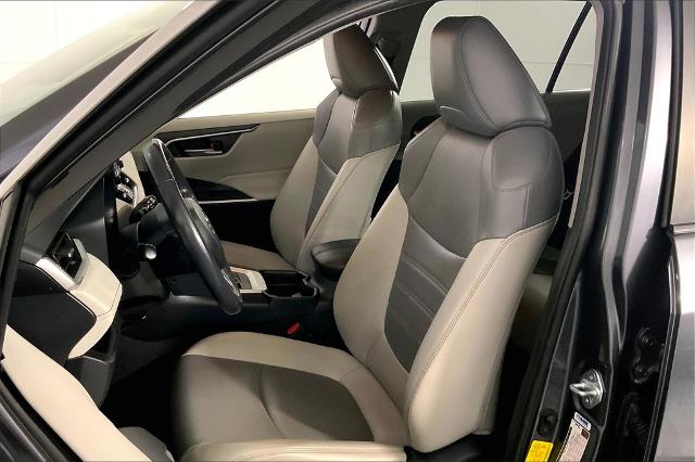 2019 Toyota RAV4 Vehicle Photo in Lees Summit, MO 64086