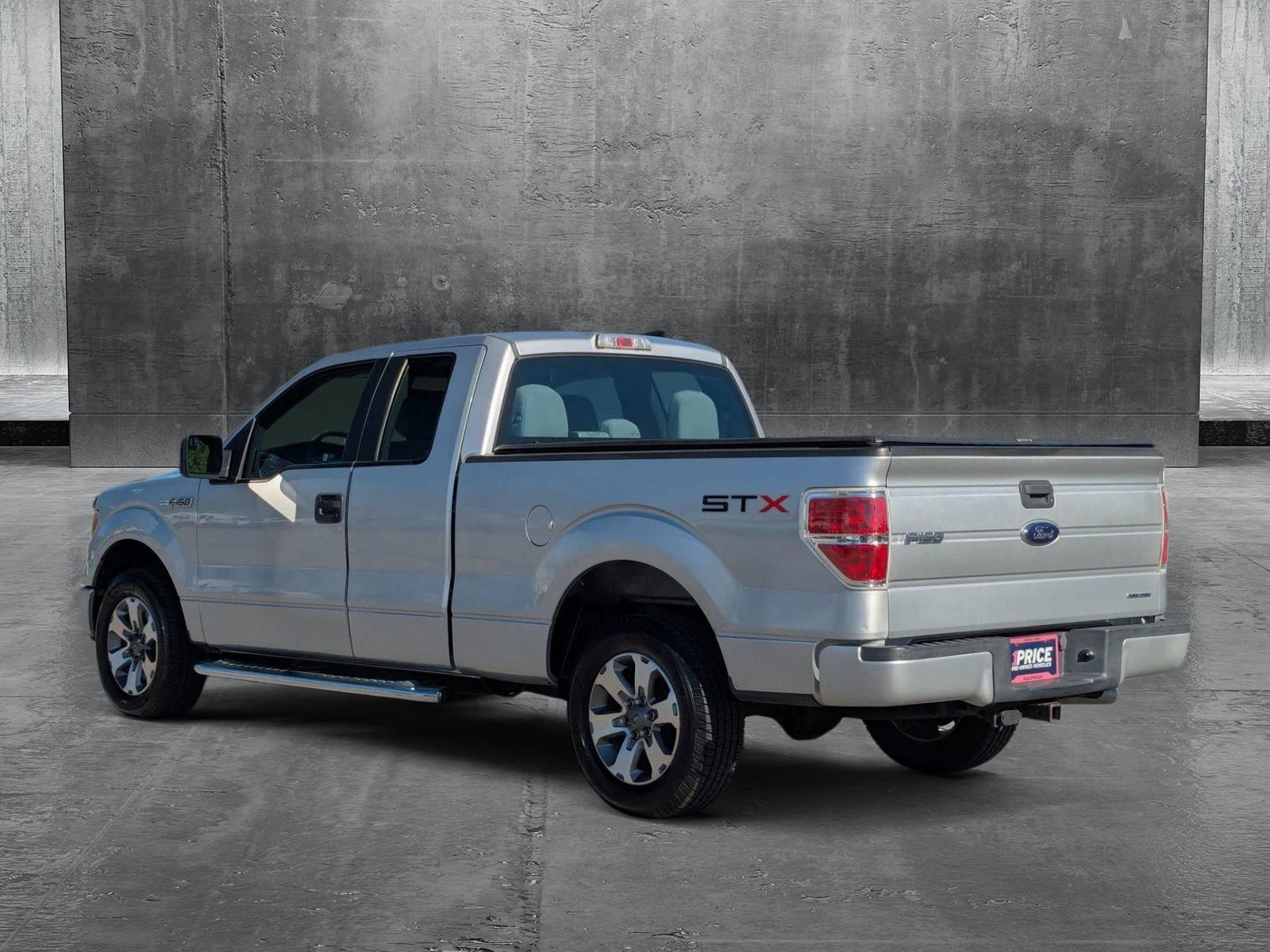 2013 Ford F-150 Vehicle Photo in St. Petersburg, FL 33713