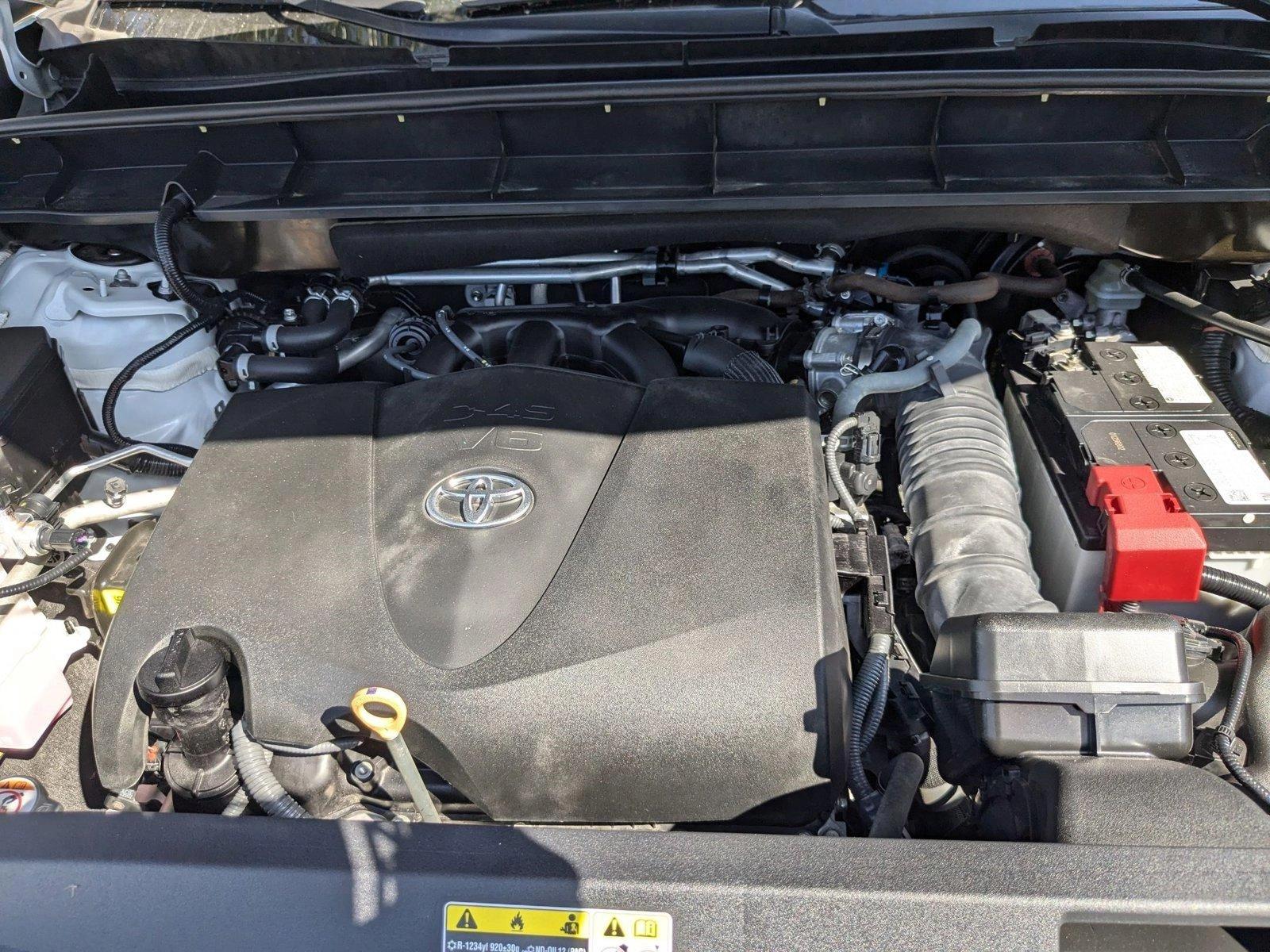 2021 Toyota Highlander Vehicle Photo in Miami, FL 33135