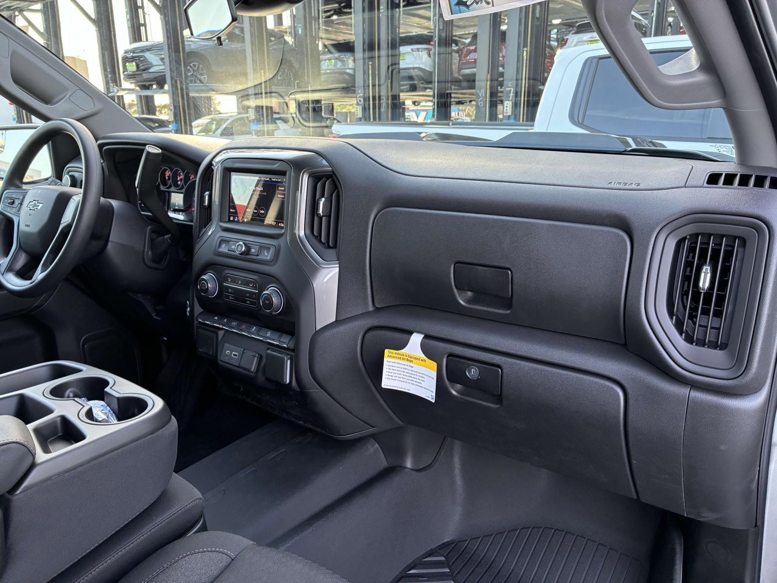 2025 Chevrolet Silverado 1500 Vehicle Photo in LOS ANGELES, CA 90007-3794