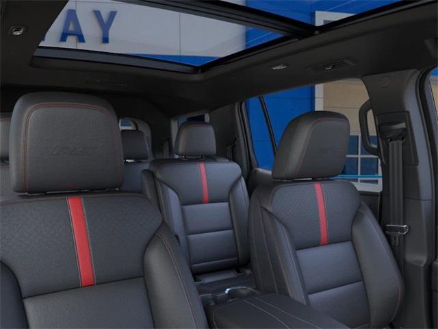 2025 Chevrolet Traverse Vehicle Photo in ENGLEWOOD, CO 80113-6708