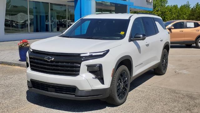 2024 Chevrolet Traverse Vehicle Photo in ROXBORO, NC 27573-6143