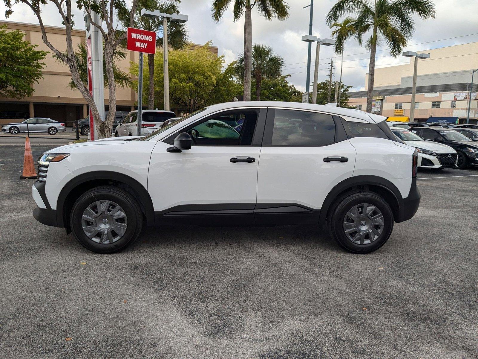 2025 Nissan Kicks Vehicle Photo in Miami, FL 33135