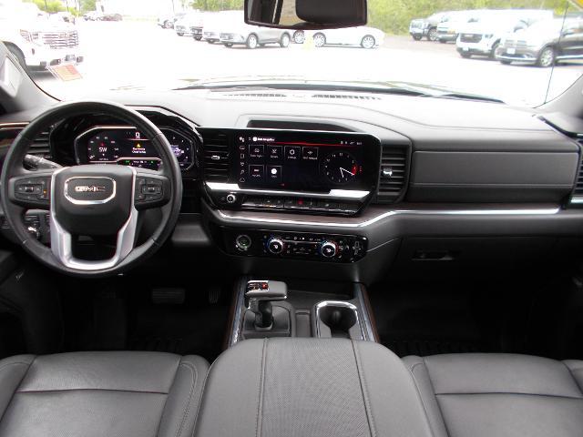 2023 GMC Sierra 1500 Vehicle Photo in LOWELL, MA 01852-4336