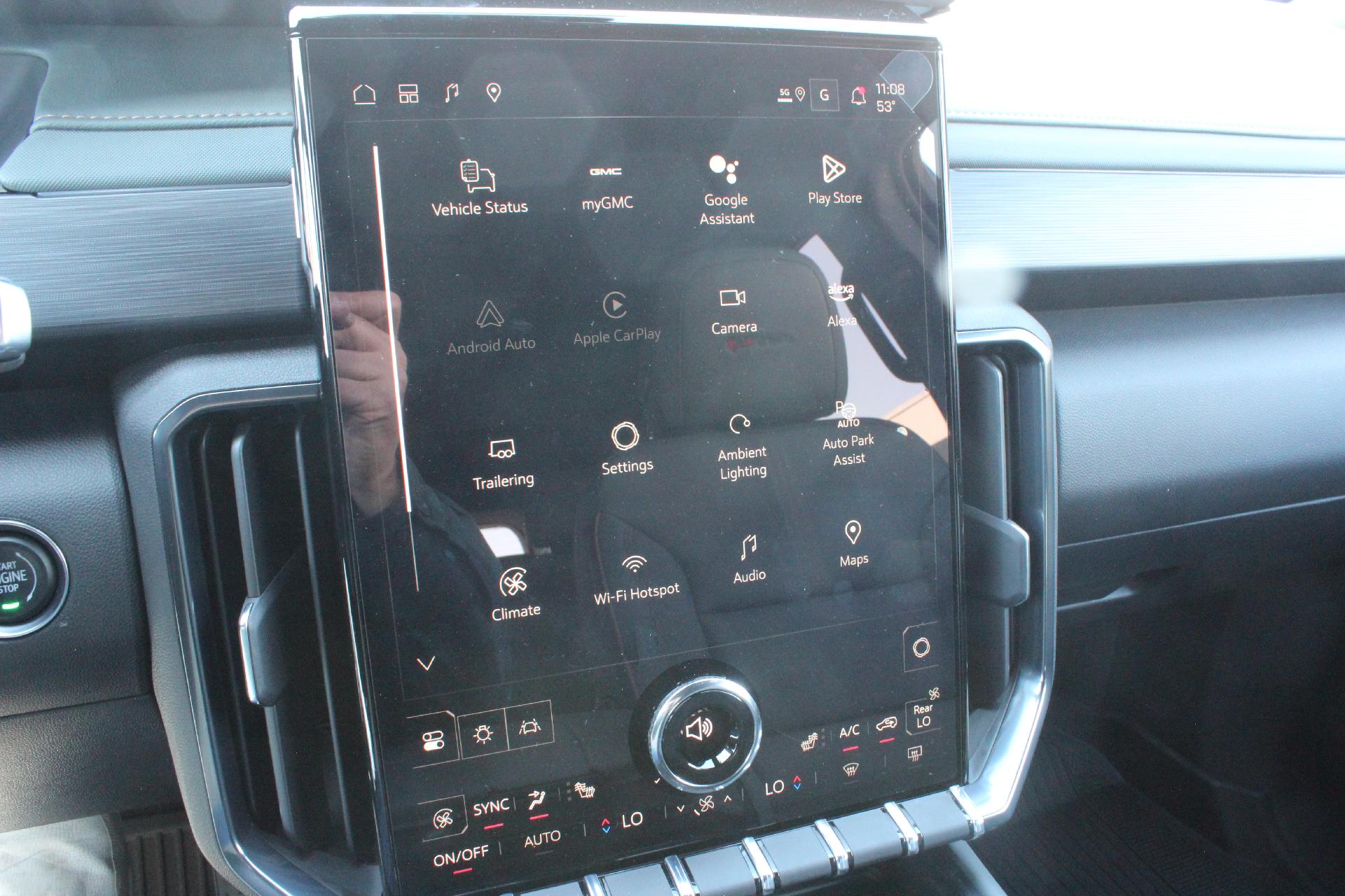 2025 GMC Acadia Vehicle Photo in AURORA, CO 80012-4011