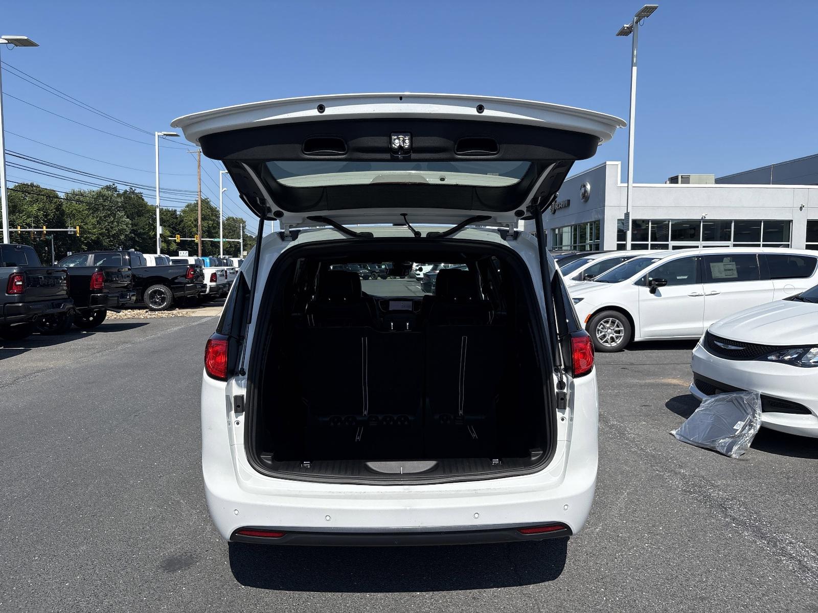 2025 Chrysler Voyager Vehicle Photo in Mechanicsburg, PA 17050-1707