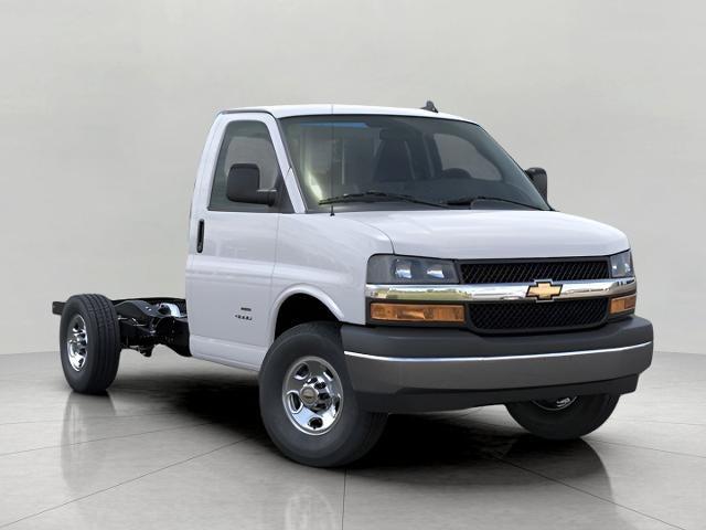 2025 Chevrolet Express Commercial Cutaway Vehicle Photo in Neenah, WI 54956